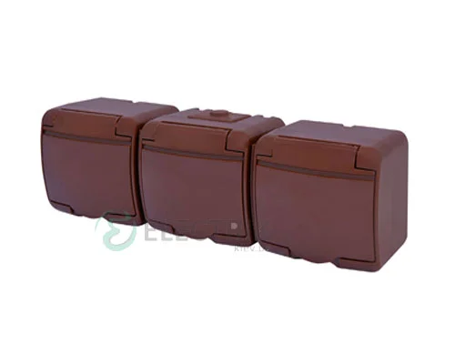 Розетка тройная с з/к ETI HERMETICS RHE-3s-KR Коричневый (4668054)