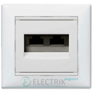 Розетка компьютерная двойная Legrand Valena 774231 (белая)