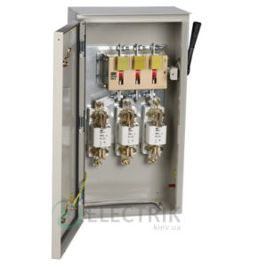 Ящик с рубильником и предохранителями ЯРП-400А 74 У1 IP54 IEK